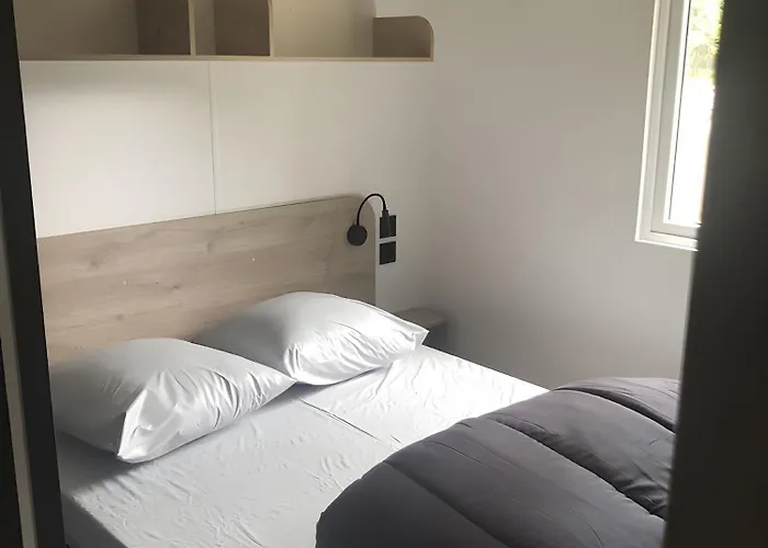 Mobilehome Vallon 49 *